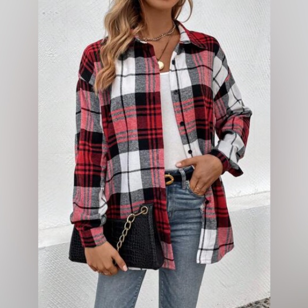 #105 - Plaid Button-Up Shirt - Red, Black, and White Size M‎